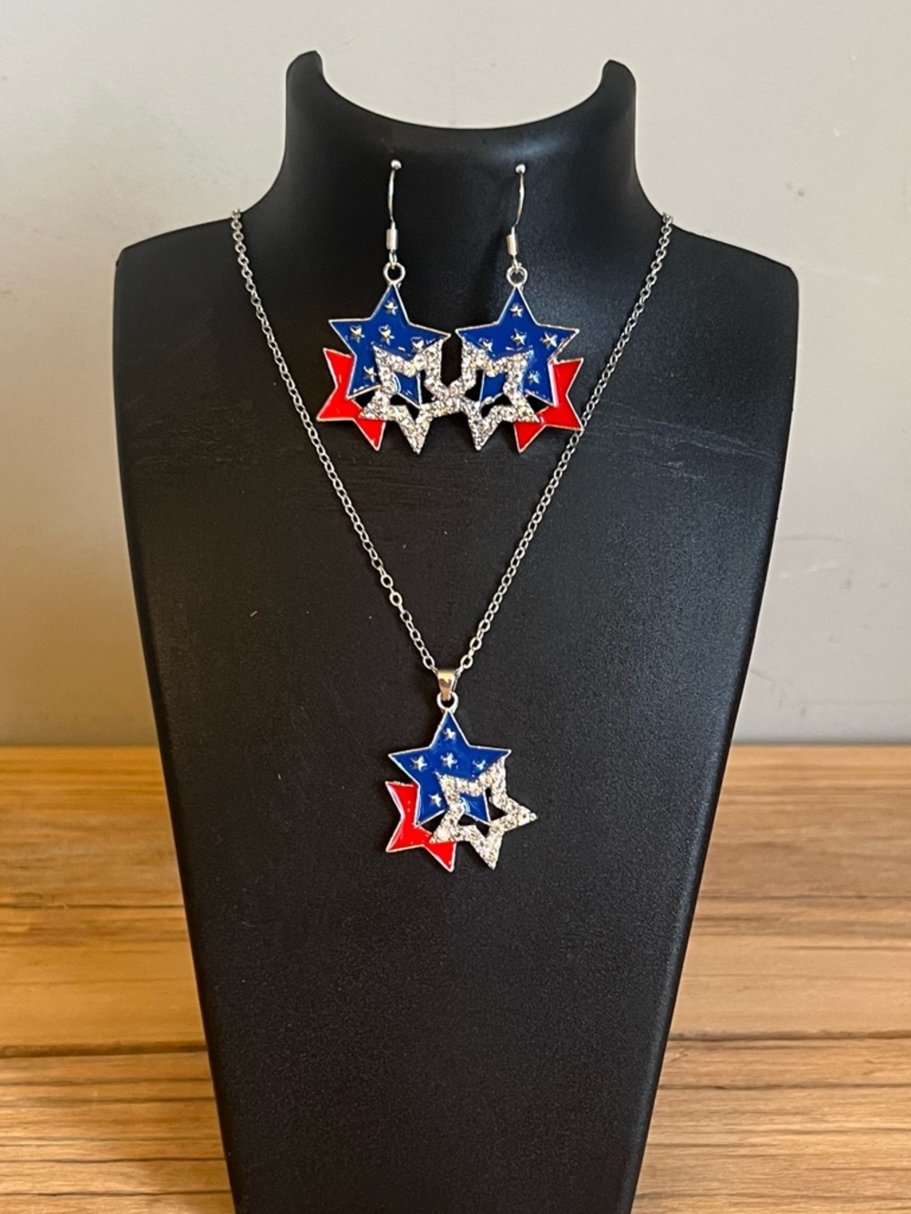 Patriotic star-shaped red, white and blue Necklace and dangle earrings set